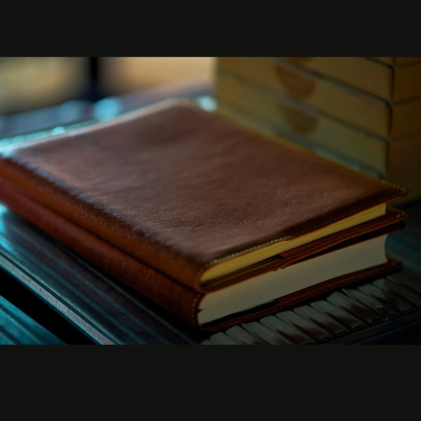 #やさしい革
#ラセッテー 
#leathercircus 
#ノート